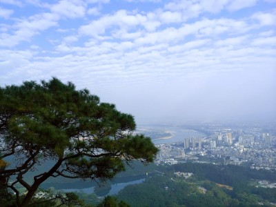 南宁桂平西山：壮乡奇景，美食文化，历史遗迹